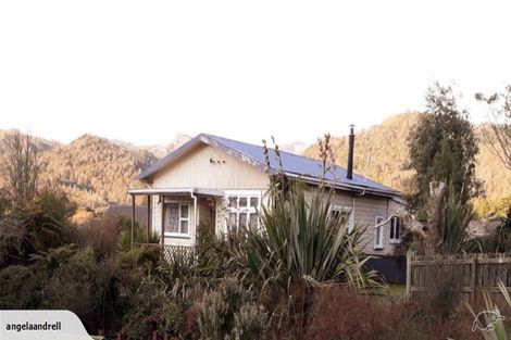 Photo of property in 54 Ranfurly Street, Runanga, 7803