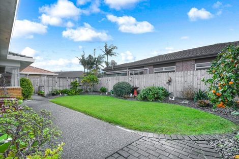 Photo of property in 16 Chalmers Close, Orewa, 0931