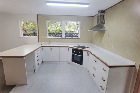 Photo of property in 31 Lowtherhurst Road, Massey, Auckland, 0614