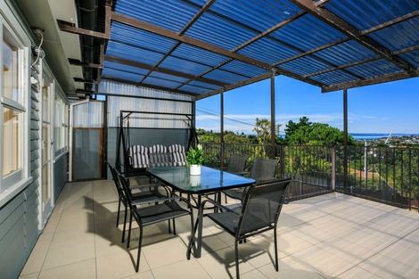 Photo of property in 86 Carlisle Road, Browns Bay, Auckland, 0632