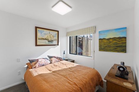 Photo of property in 6 James Street, Waikawa Beach, Levin, 5573