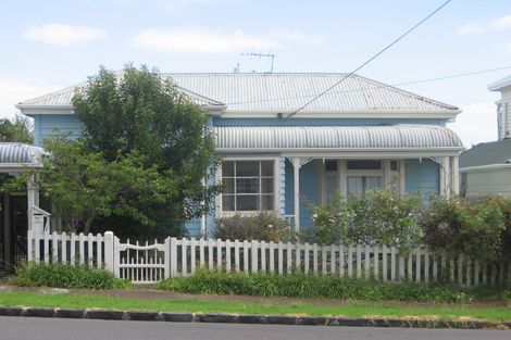 Photo of property in 33 Albert Road, Devonport, Auckland, 0624