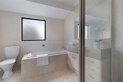 Photo of property in 52b Rimu Street, New Lynn, Auckland, 0600