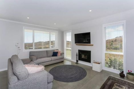 Photo of property in 167 Chamberlain Road, Bombay, 2675