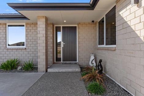 Photo of property in 2 Piharau Crescent, Hurdon, New Plymouth, 4310