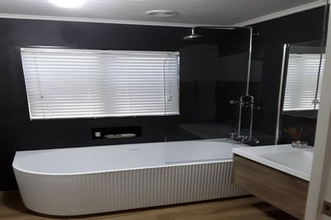 Photo of property in 1/22 Neptune Avenue, Beach Haven, Auckland, 0626