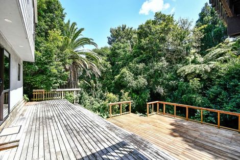 Photo of property in 1/40 Kingsclere Place, Goodwood Heights, Auckland, 2105
