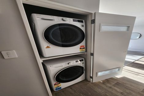 Photo of property in Unit 204,l2, 204/14 Laings Road, Hutt Central, Lower Hutt, 5010