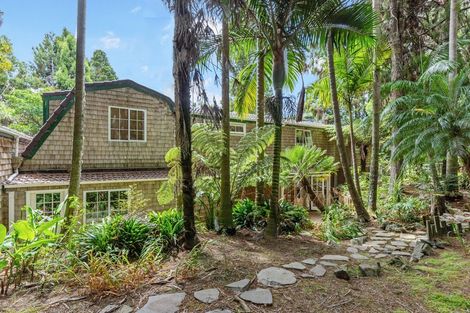 Photo of property in 31 Napuka Road, Henderson Valley, Auckland, 0612