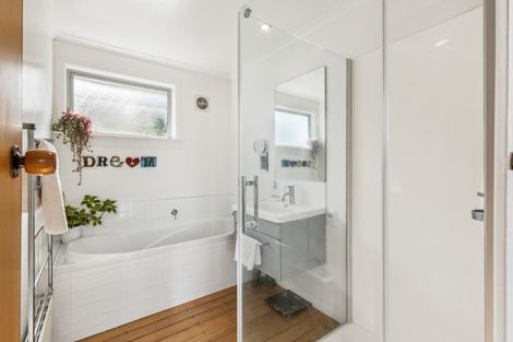 Photo of property in 11 Tokomaru Street, Welbourn, New Plymouth, 4312