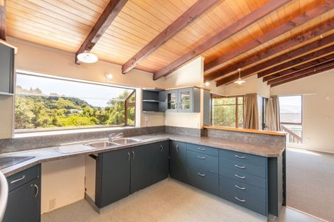 Photo of property in 22 Exploration Way, Whitby, Porirua, 5024