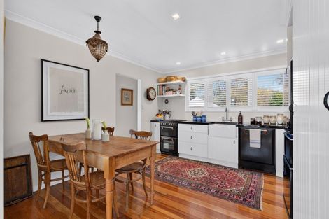 Photo of property in 320 Clifton Road, Te Awanga, 4102