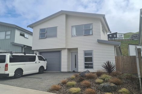 Photo of property in 151 Amesbury Drive, Churton Park, Wellington, 6037