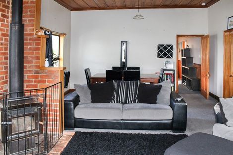 Photo of property in 2 Otanga Street, Dannevirke, 4930