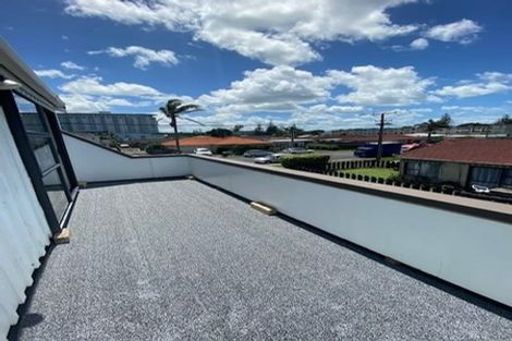 Photo of property in 18 Riverside Road, Orewa, 0931