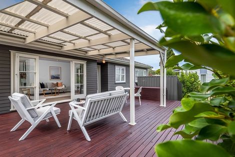 Photo of property in 14a Saffron Street, Birkdale, Auckland, 0626