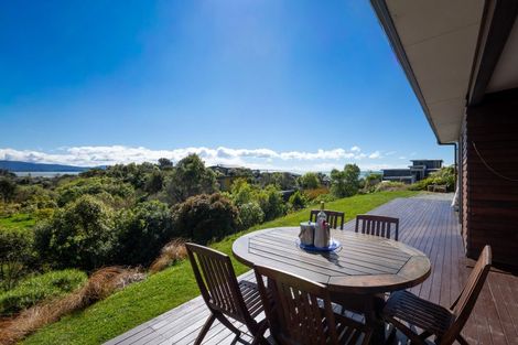 Photo of property in 19 Sandridge Terrace, Pohara, Takaka, 7183
