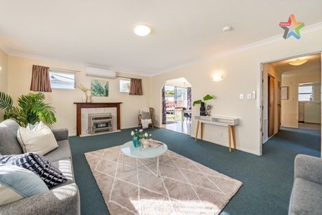 Photo of property in 3 Waddington Drive, Naenae, Lower Hutt, 5011