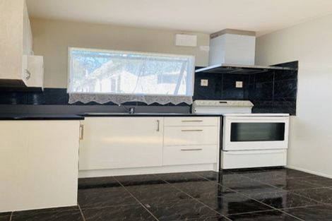 Photo of property in 82 Sykes Road, Weymouth, Auckland, 2103