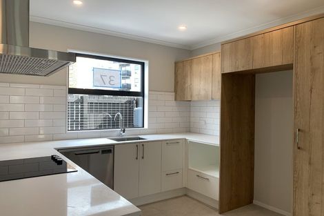 Photo of property in 5 Te Rito Road, Hobsonville, Auckland, 0616