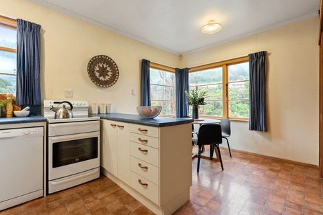 Photo of property in 23 Frederick Street, Tawa, Wellington, 5028