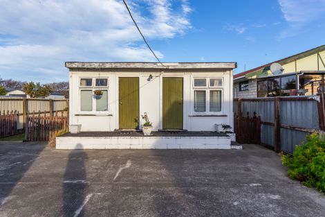 Photo of property in 13 Cradock Street, South New Brighton, Christchurch, 8062
