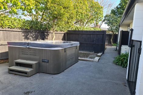 Photo of property in 106b Blighs Road, Strowan, Christchurch, 8052