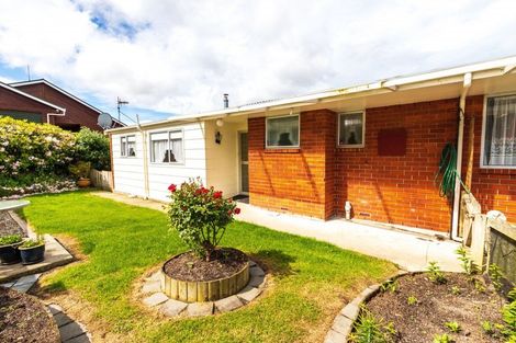 Photo of property in 366 Kaikorai Valley Road, Bradford, Dunedin, 9011
