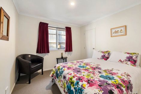 Photo of property in 13a Bayview Drive, Waiuku, 2123