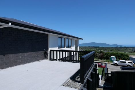 Photo of property in 13 Wilson Way, Waikanae, 5036