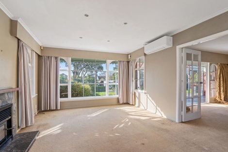 Photo of property in 12 Ladbrokes Place, Fendalton, Christchurch, 8052