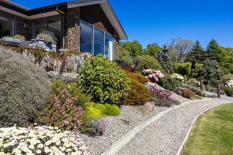 Photo of property in 28 Barling Street, Macandrew Bay, Dunedin, 9014