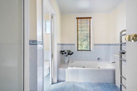 Photo of property in 66 Vandeleur Avenue, Birkdale, Auckland, 0626