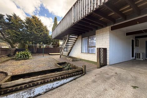 Photo of property in 27a Gemstone Drive, Birchville, Upper Hutt, 5018