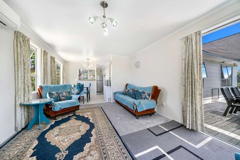 Photo of property in 10 Glucina Place, Glen Eden, Auckland, 0602