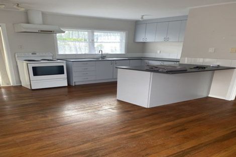 Photo of property in 12 Okareka Place, Pakuranga Heights, Auckland, 2010