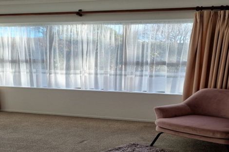 Photo of property in 3 Nursery Place, Westown, New Plymouth, 4310