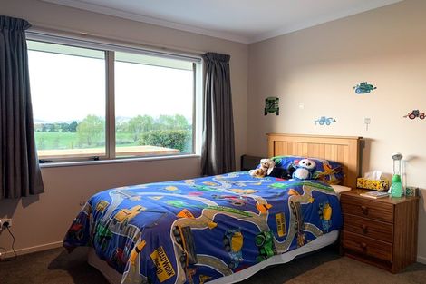 Photo of property in 11 Sinclair Road, Browns, Winton, 9782