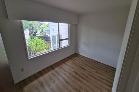 Photo of property in 28 Glynnbrooke Street, Te Atatu South, Auckland, 0610