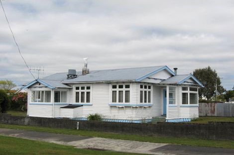 Photo of property in 2 Peel Street, Westport, 7825