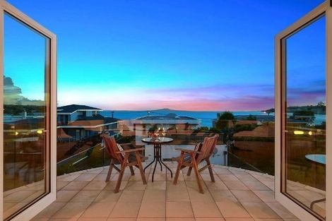Photo of property in 33a Manly Esplanade, Browns Bay, Auckland, 0630