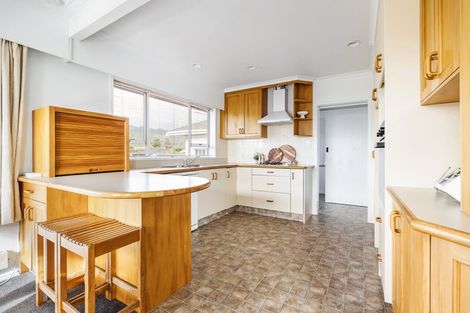 Photo of property in 54 Wairau Road, Oakura, 4314