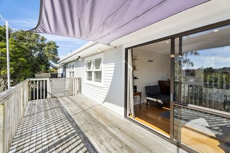Photo of property in 1/16 Weldene Avenue, Glenfield, Auckland, 0629