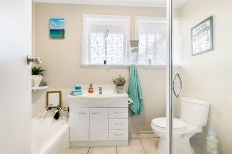 Photo of property in 44 Jillian Drive, Ranui, Auckland, 0612