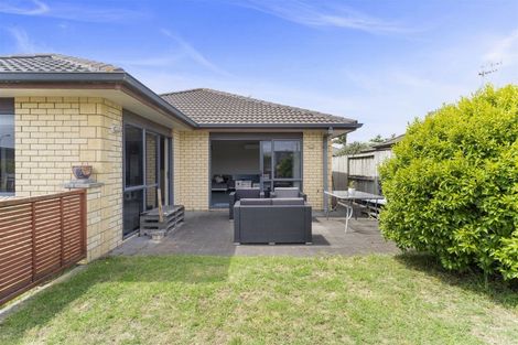 Photo of property in 33 Golden Sands Drive, Papamoa Beach, Papamoa, 3118