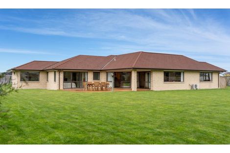 Photo of property in 27 Carrington Drive, Carterton, 5713