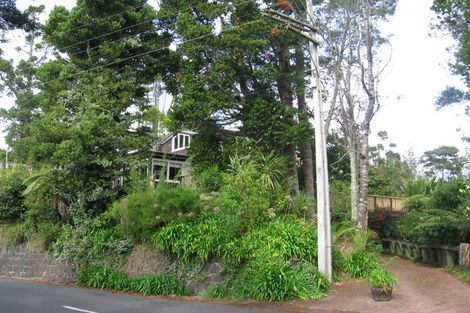 Photo of property in 15 Tanekaha Road, Titirangi, Auckland, 0604
