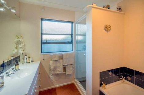 Photo of property in 53 Weggery Drive, Waikanae Beach, Waikanae, 5036