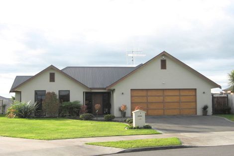 Photo of property in 40 Cranbrook Place, Rototuna North, Hamilton, 3210