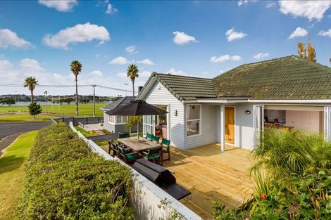 Photo of property in 38 Alamein Road, Panmure, Auckland, 1072